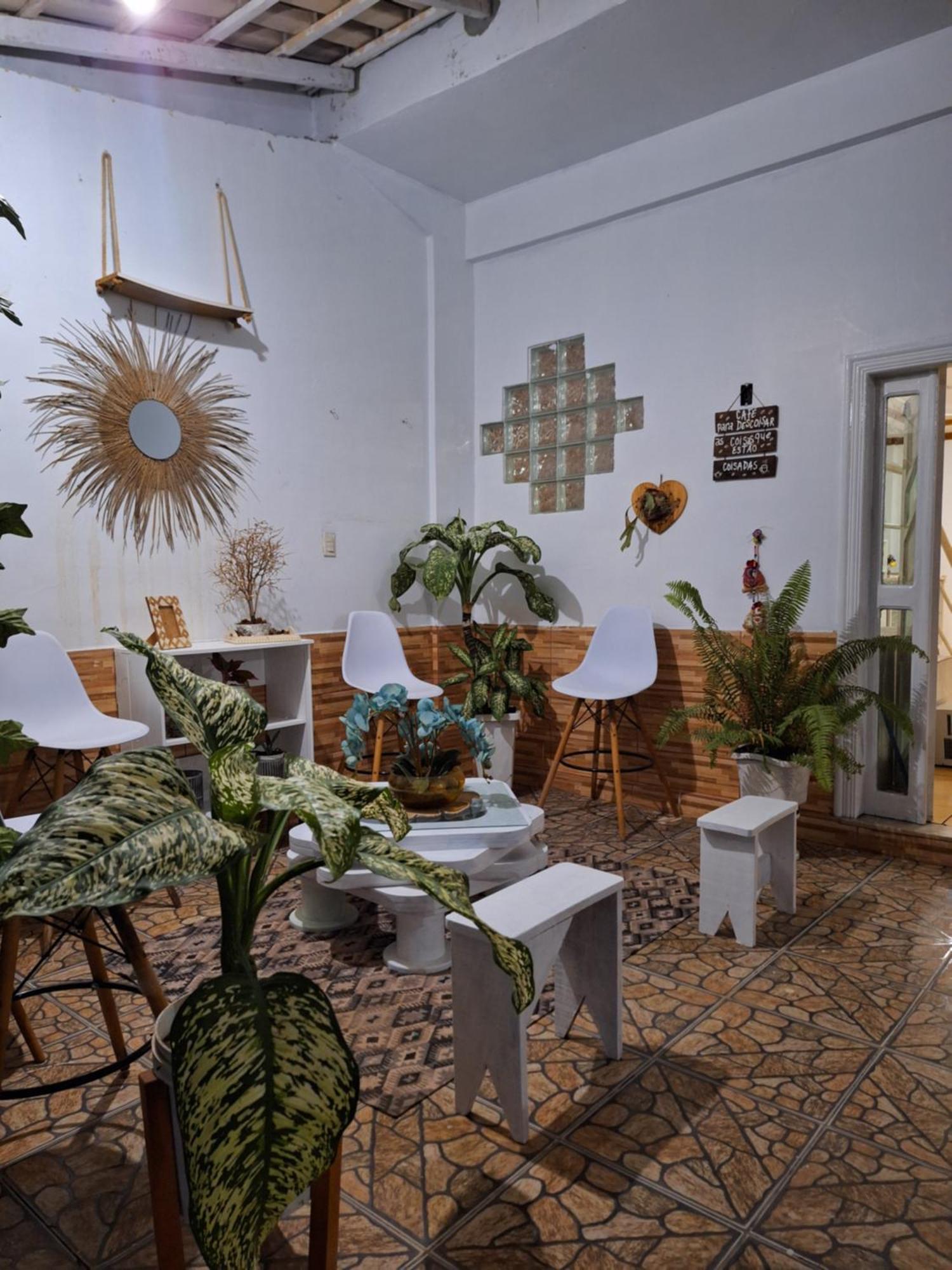 Quarto Triplo Com Banheiro Em Pousada E Restaurante Manaus Luaran gambar